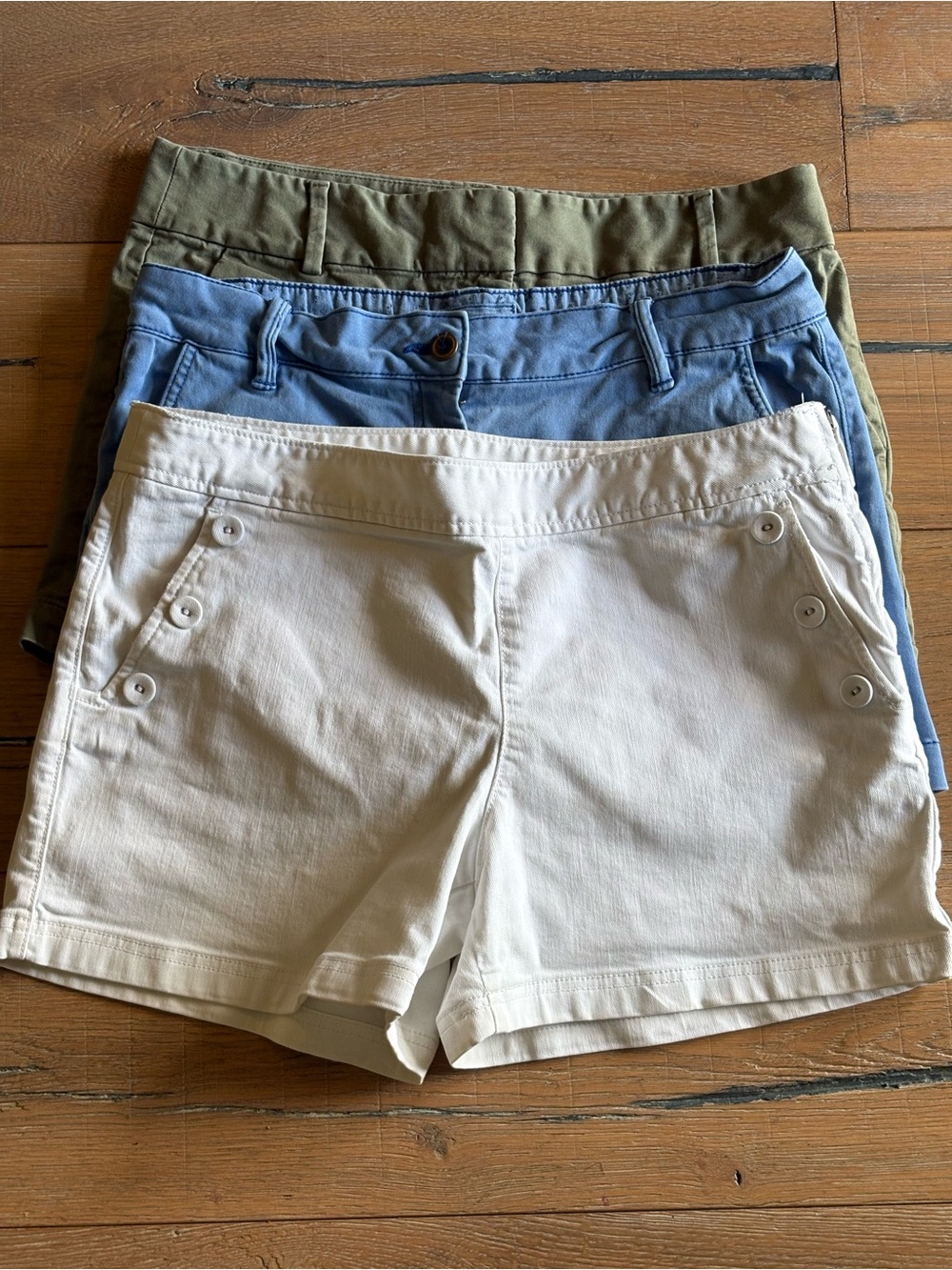 LOFT Women's Shorts Set in White, Blue, and Olive - Picture 1 of 11